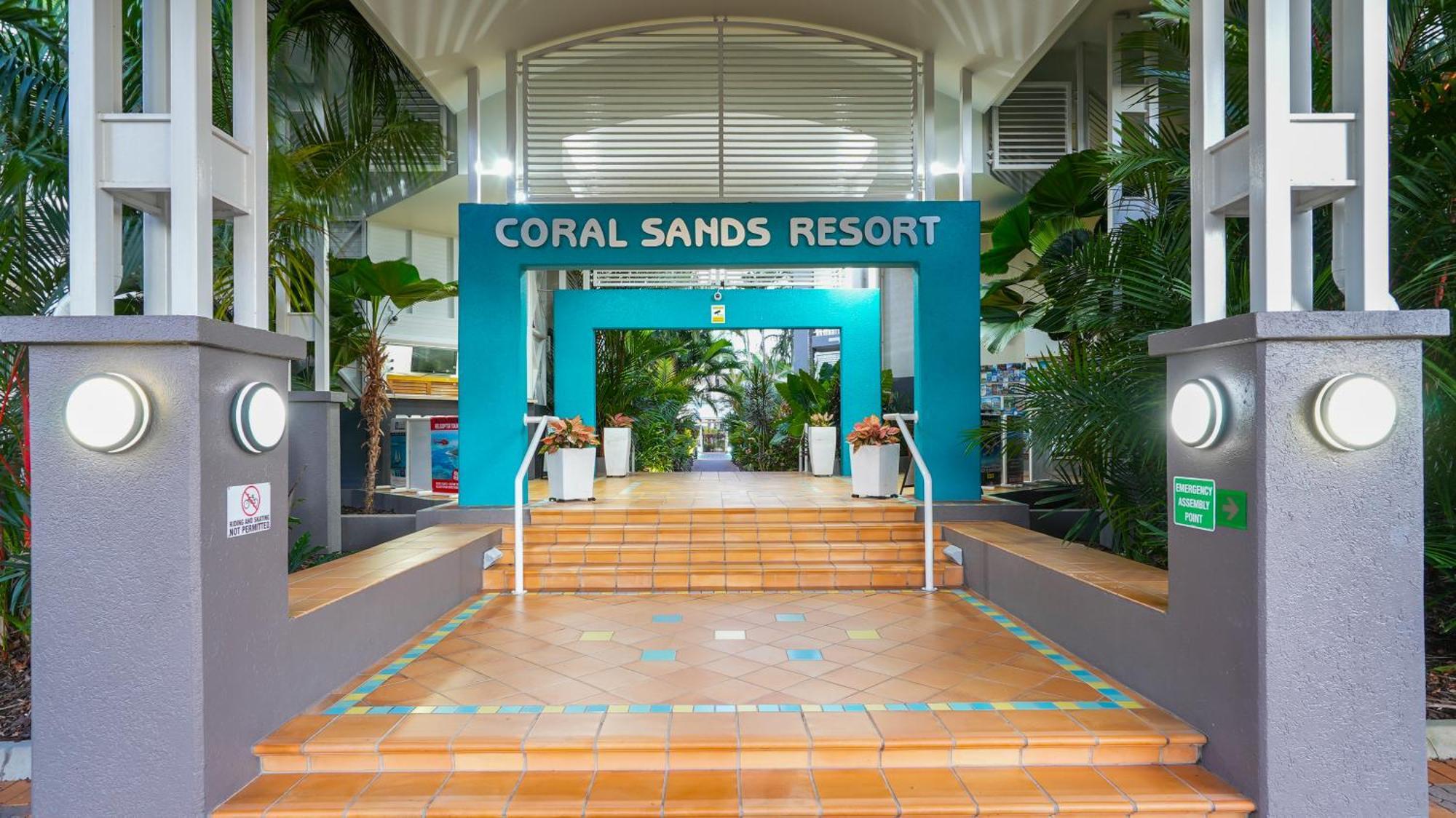 Coral Sands Beachfront Resort Trinity Beach Eksteriør billede